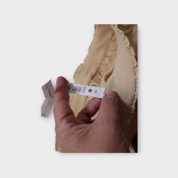 Lululemon Stretch High Rise Shorts 3.5" Prosecco Yellow Size 10 - Picture 7 of 7